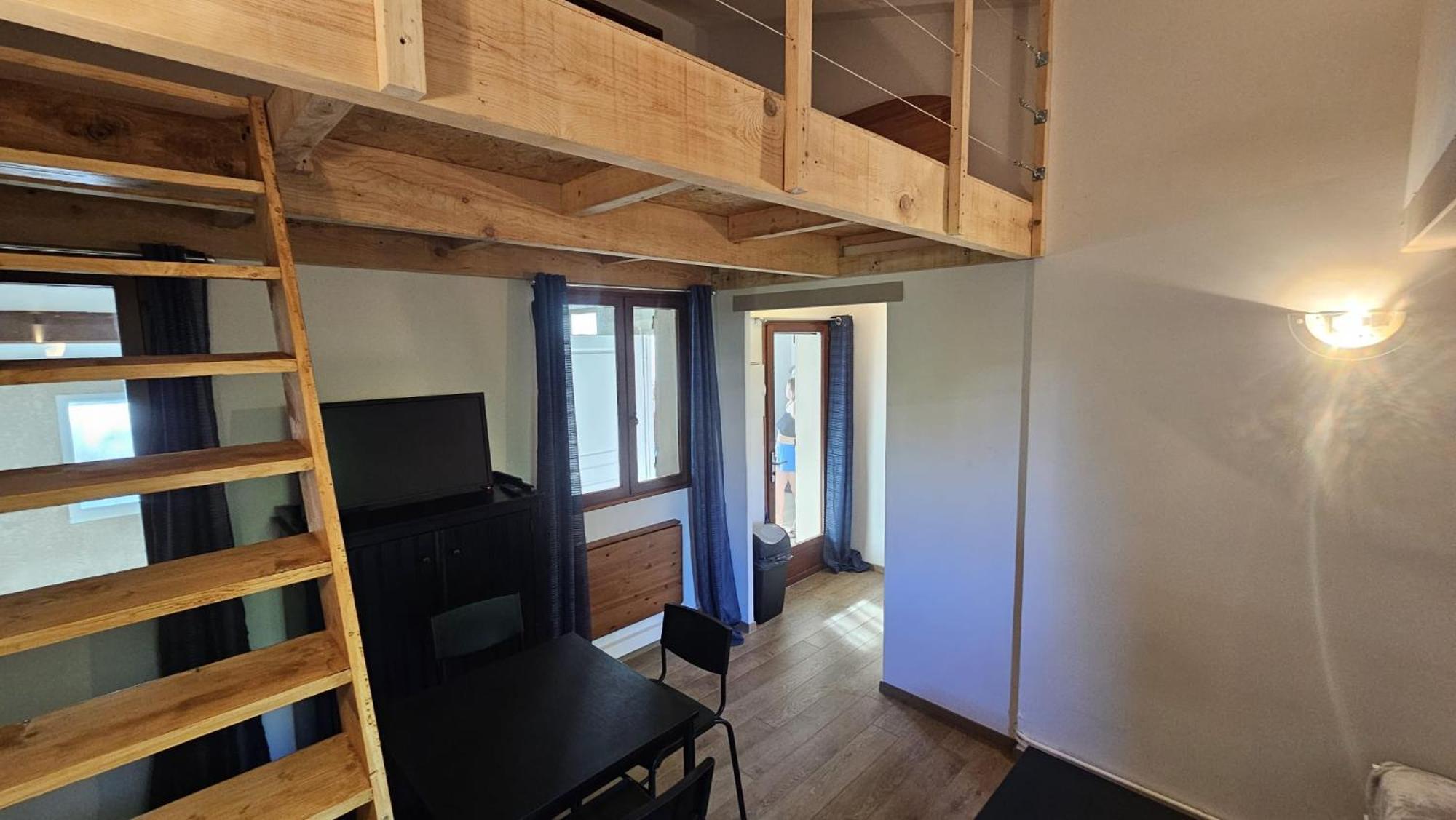 אביניון Studio 2D מראה חיצוני תמונה
